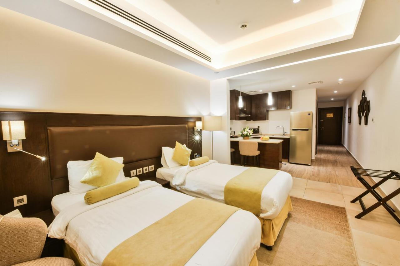 Downtown Aparthotel 4*